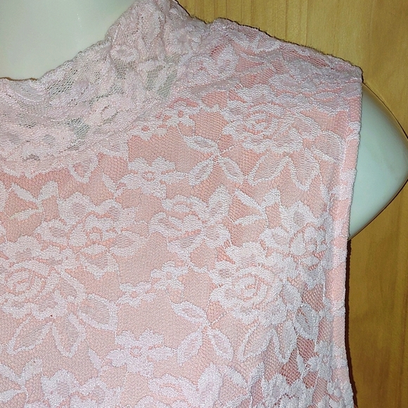 Lace Dress - Picture 3 of 6